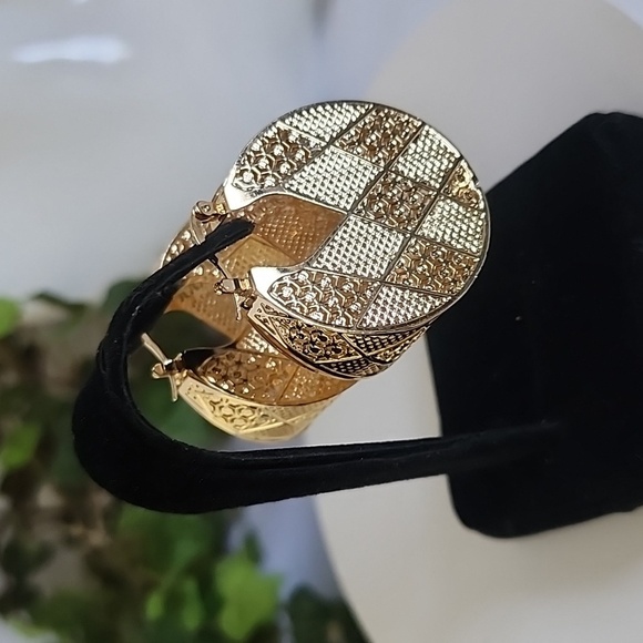 Gold Filled Basket Style Earrings Argyle Design New - Picture 8 of 8